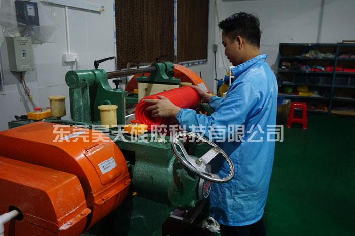 硅膠套定制_硅膠套生產(chǎn)廠家