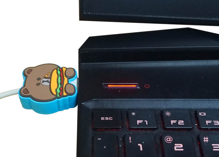 滴膠數(shù)據(jù)線保護(hù)套_硅膠制品